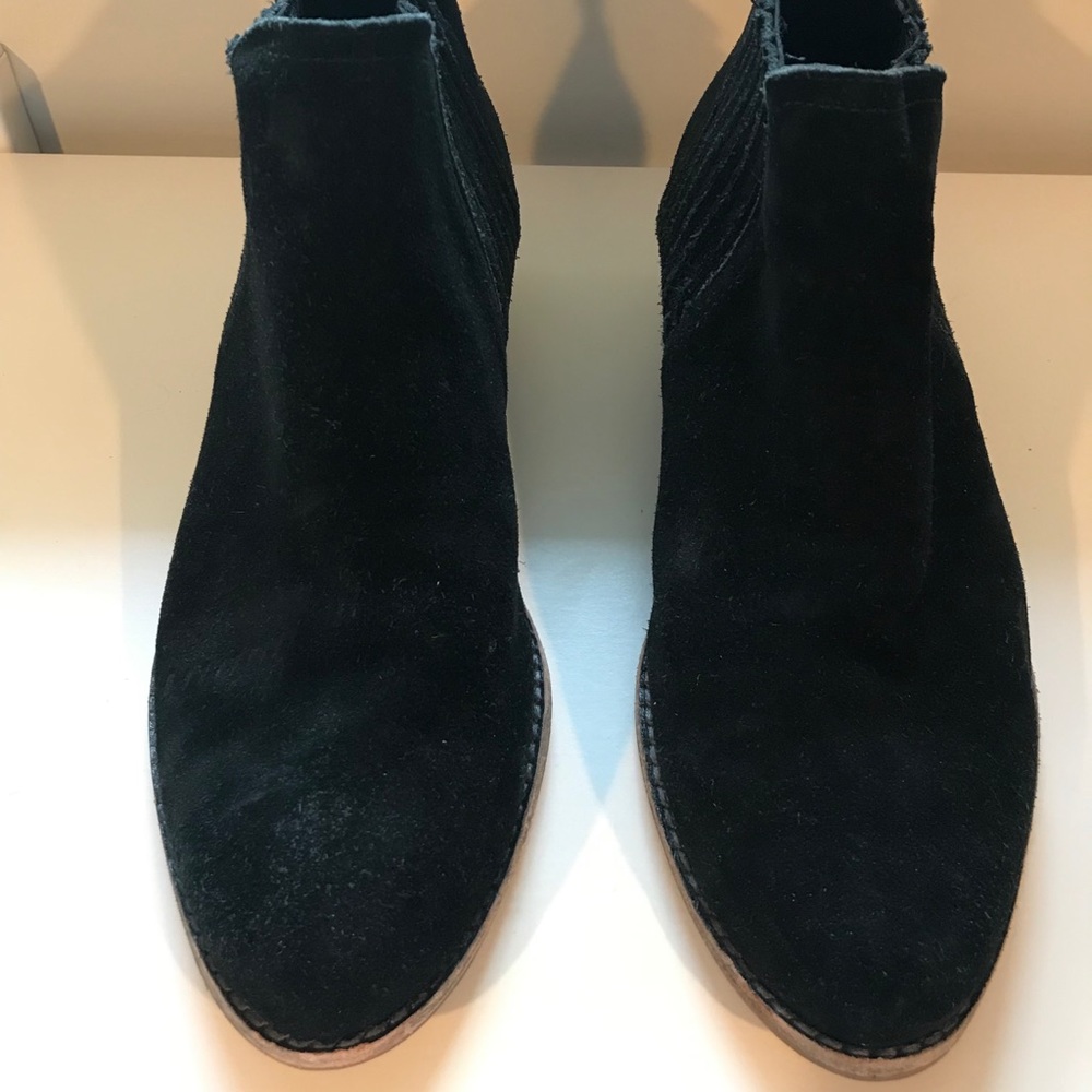 Steve Madden black suede booties